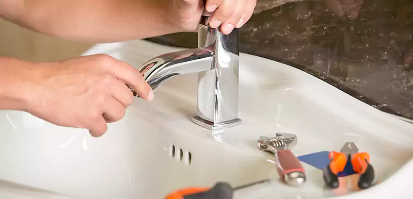 Bathtub Faucet Replacement in Pacifica